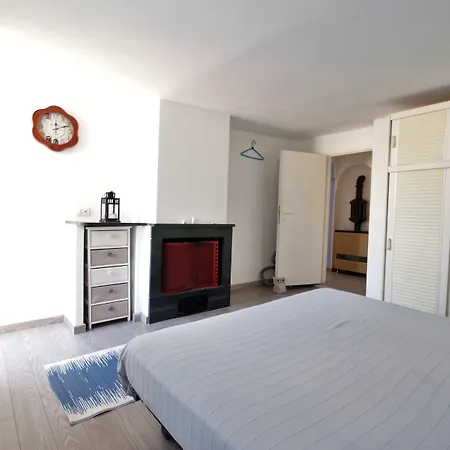 Manola Apartment *